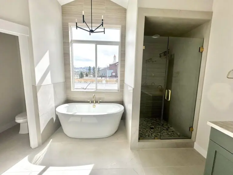 Bathroom 02