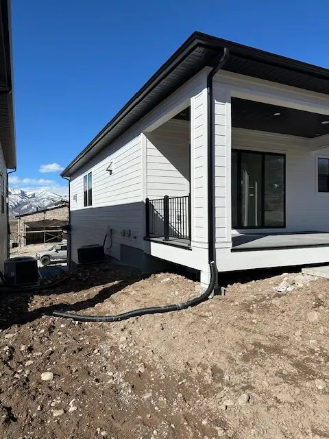 Home exterior 28