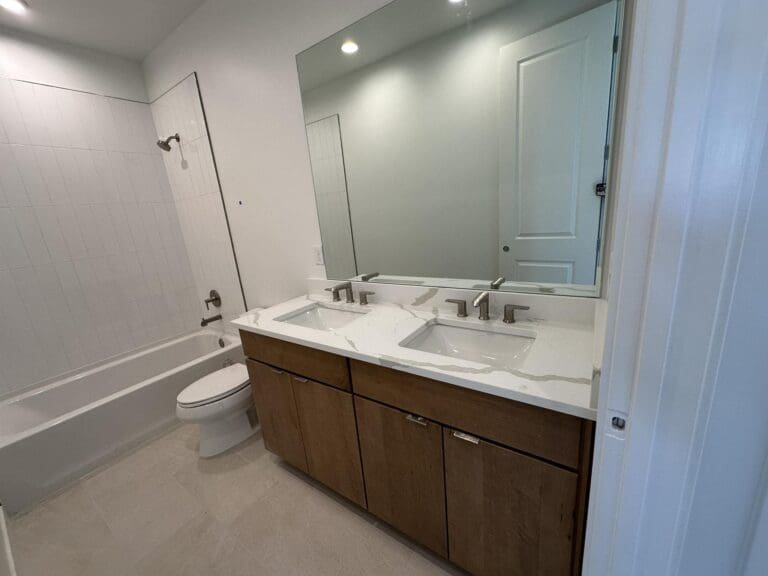 Bathroom 03
