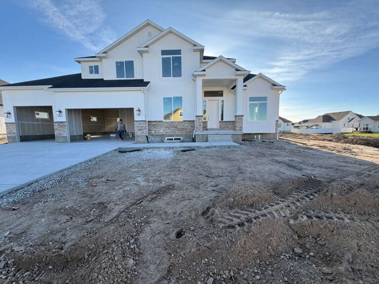 Cream-house-being-built Cream house being built